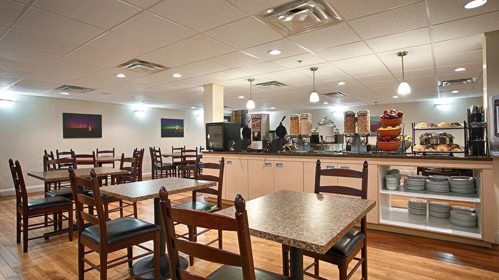 Hotel & Conference Centre 3*