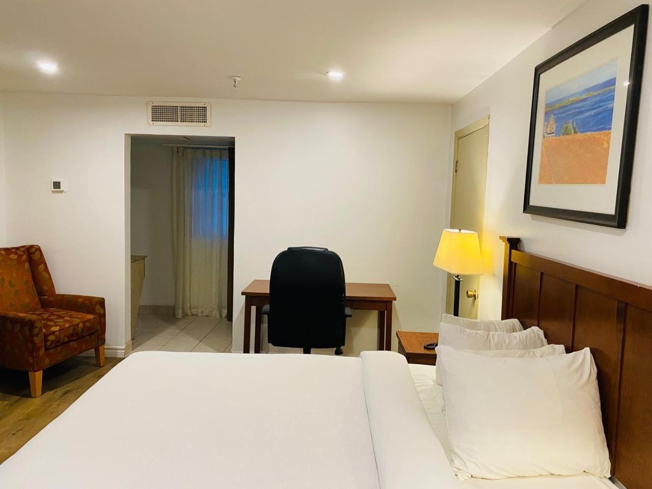Hotel & Conference Centre