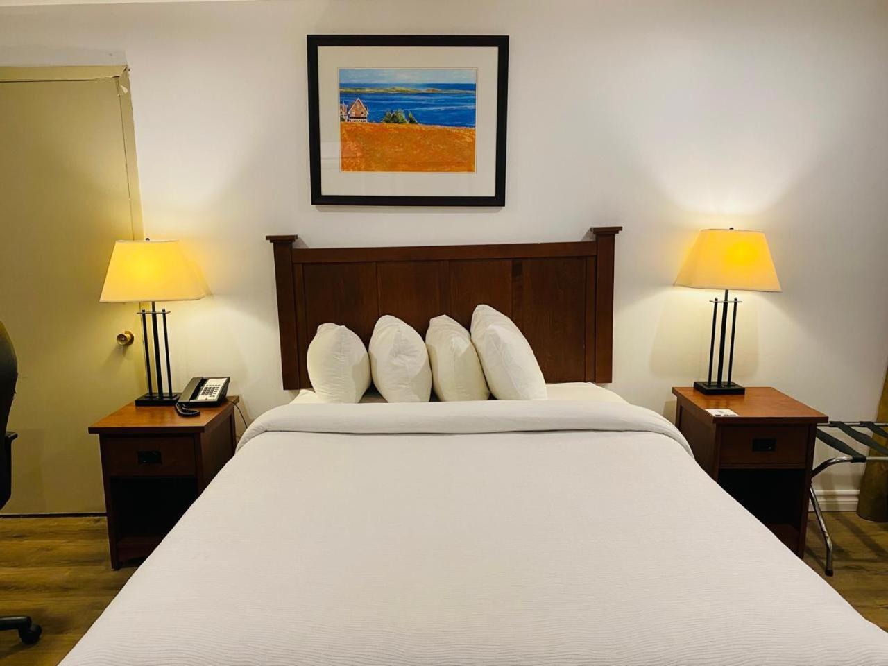 Hotel & Conference Centre 3*